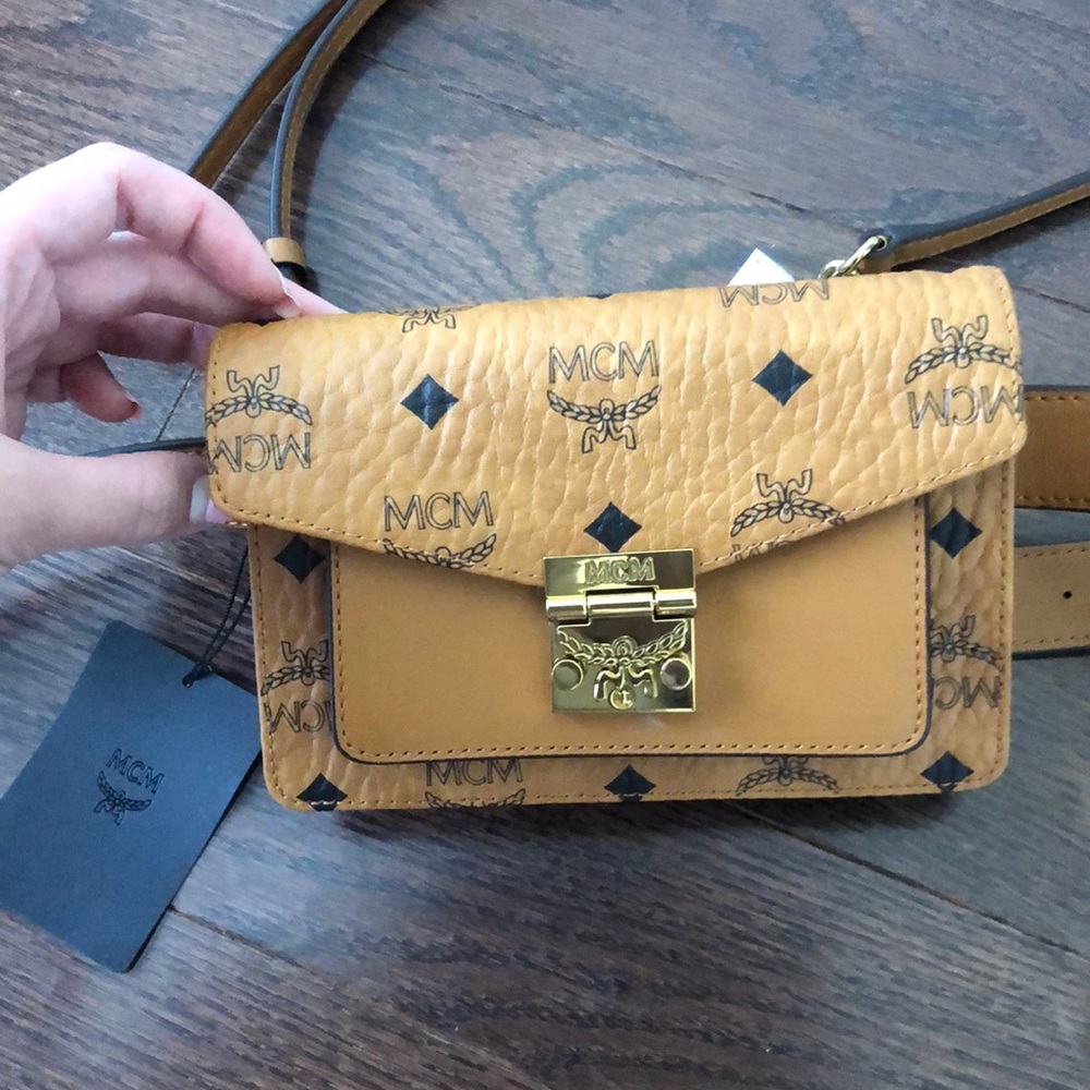 MCM CROSS BODY BELT BAG